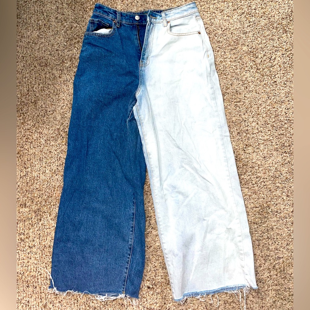 Dual washed wide-legged jeans. Wild Fable brand. Size 6/28R.